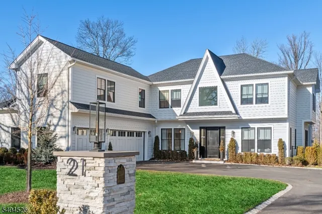 $5,600,000 | 21 Harvey Drive, Short Hills, NJ 07078