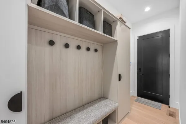 $4,995,000 | 21 Harvey Drive, Short Hills, NJ 07078