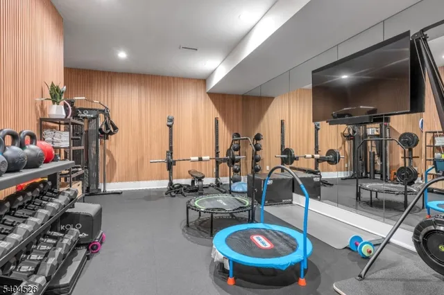 $5,600,000 | 21 Harvey Drive, Short Hills, NJ 07078