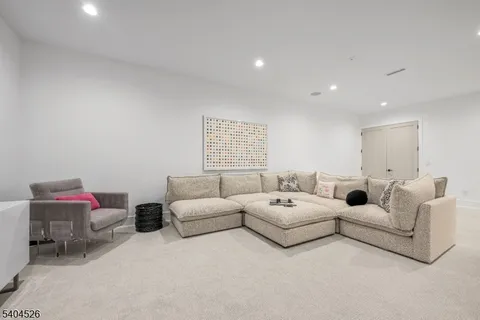 $5,600,000 | 21 Harvey Drive, Short Hills, NJ 07078