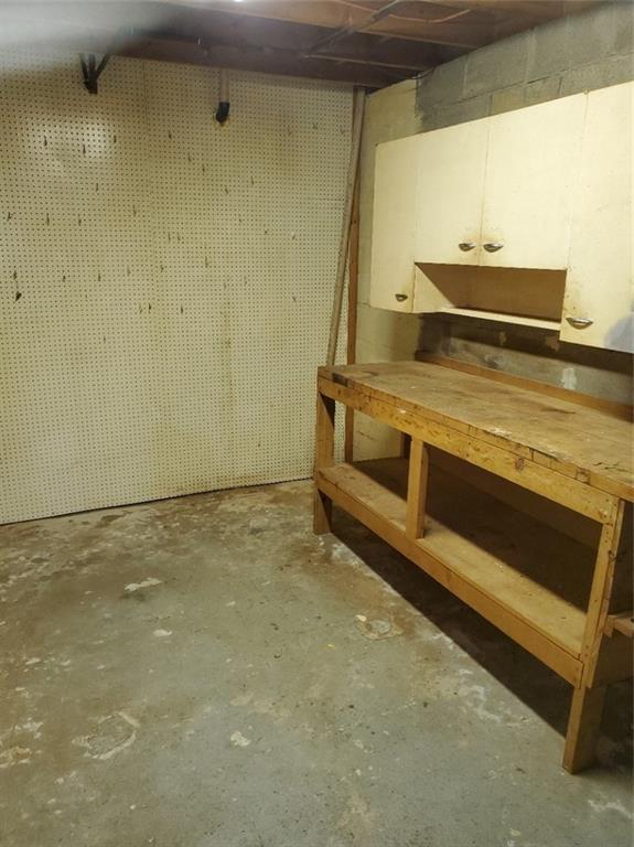 452 Jefferson Street Rochester, PA 15074 - Photo 18 of 18 a view of room with washer and dryer