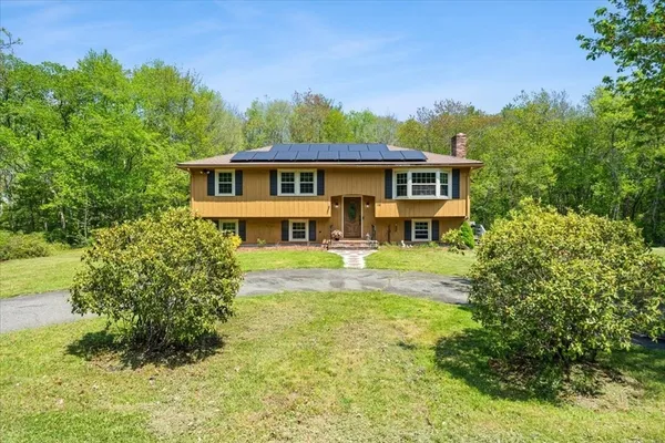 $619,000 | 158 Bay State Circle, Hanson, MA 02341
