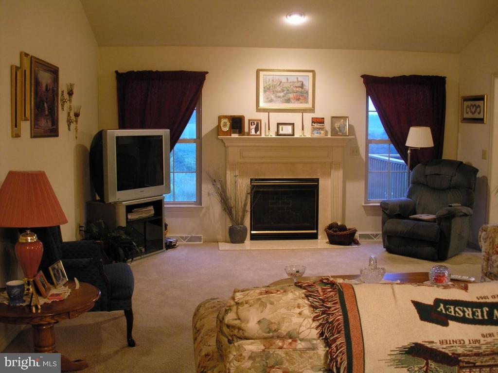 218 White Chapel Road Lancaster, PA 17603 - Photo 2 of 10 Gallery Image 2