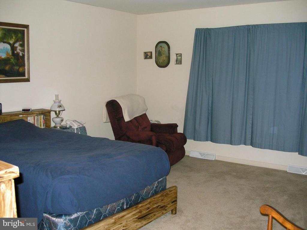 218 White Chapel Road Lancaster, PA 17603 - Photo 6 of 10 Gallery Image 6
