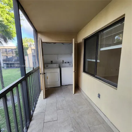 $2,400 | 8415 Southwest 107th Avenue, Unit 238W, Miami, FL 33173