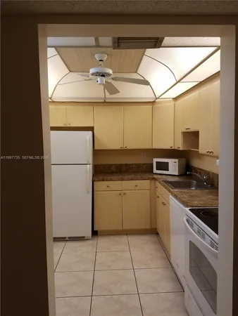 $2,400 | 8415 Southwest 107th Avenue, Unit 238W, Miami, FL 33173