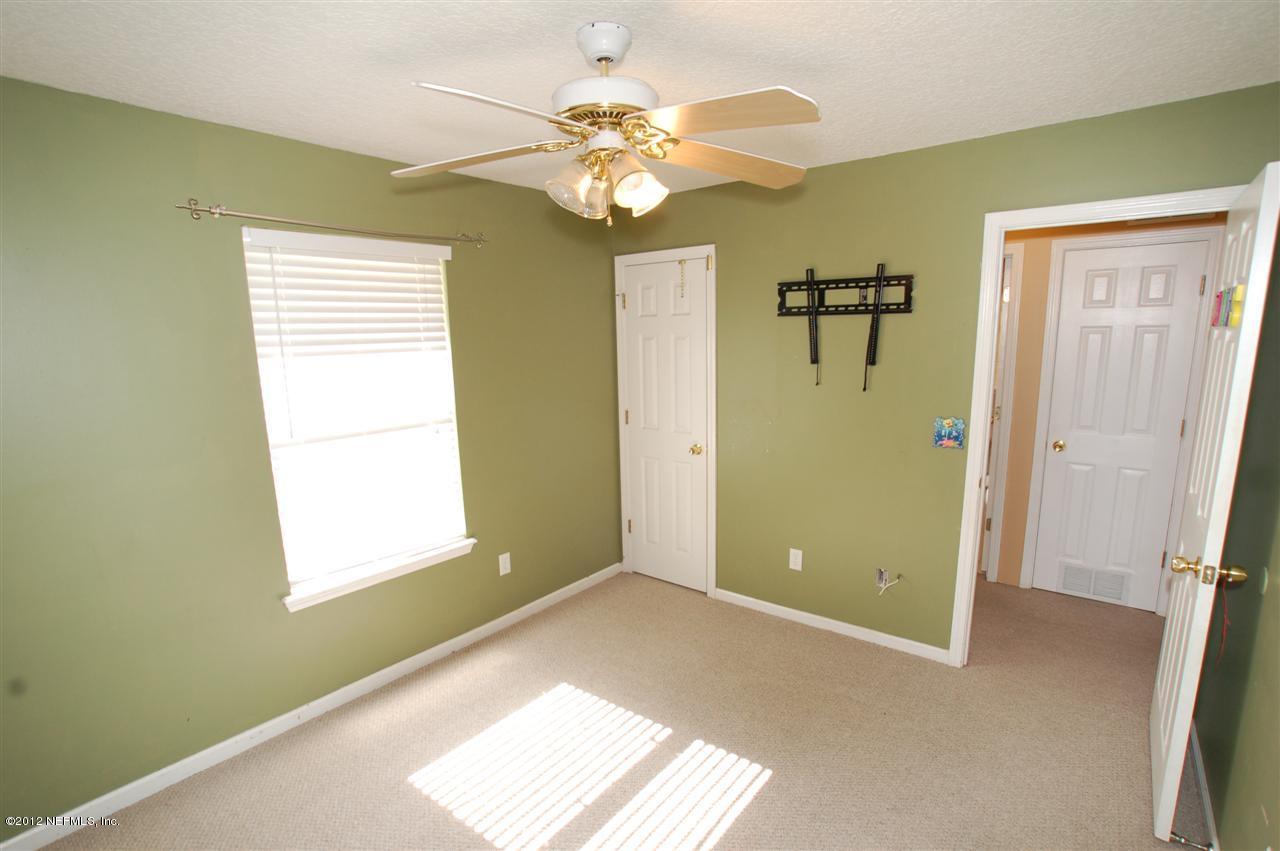 136 Old Hard Road Fleming Island, FL 32003 - Photo 19 of 35 Bedroom #4 w/walk in closet.