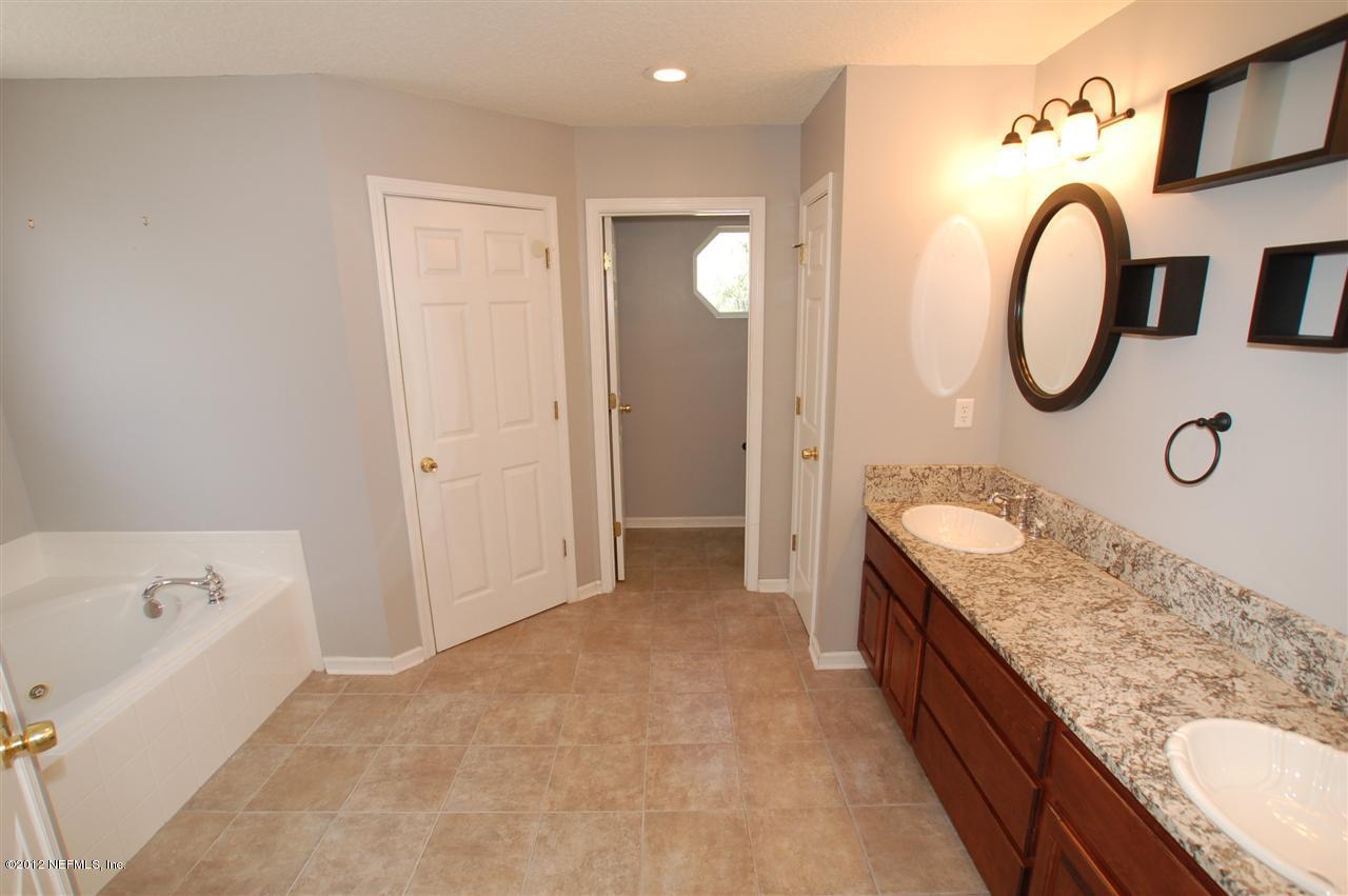 136 Old Hard Road Fleming Island, FL 32003 - Photo 22 of 35 Master Bathroom