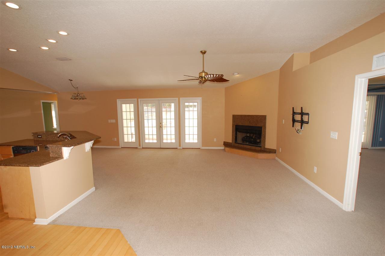 Family Room w/ Fireplace