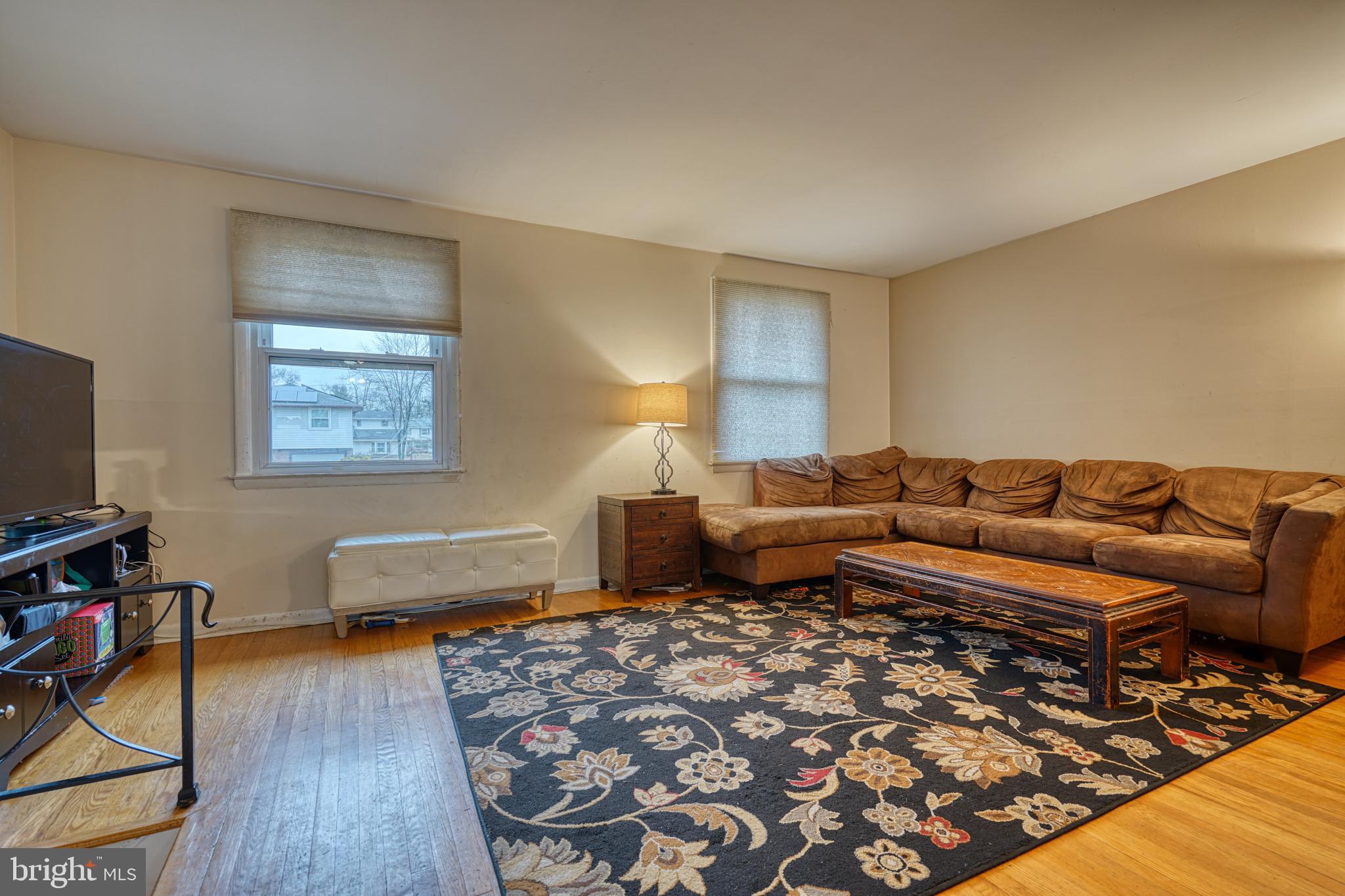 13 Hillside Road Stratford, NJ 08084 - Photo 9 of 31 Gallery Image 9