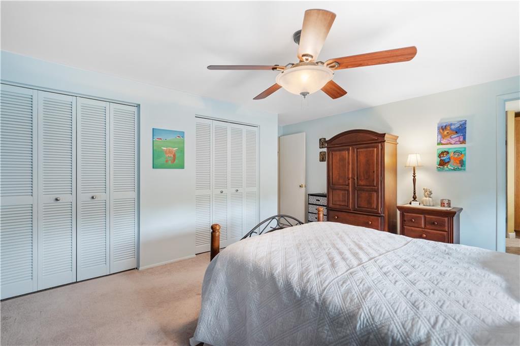 294 Foxcroft Road Pittsburgh, PA 15220 - Photo 13 of 22 Gallery Image 13