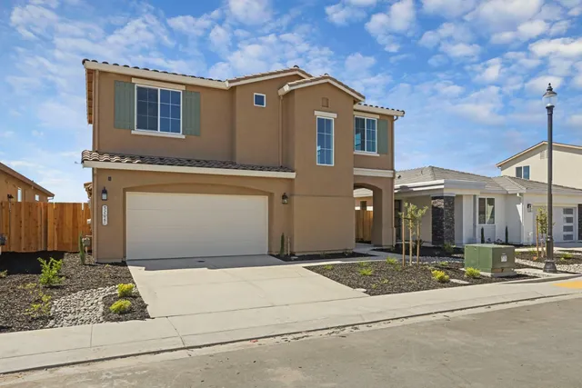 $699,990 | 3266 Leo David Street, Manteca, CA 95337