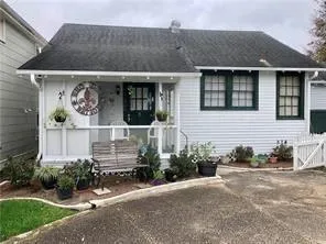 $1,200 | 130 1/2 Metairie Lawn Drive, Metairie, LA 70001