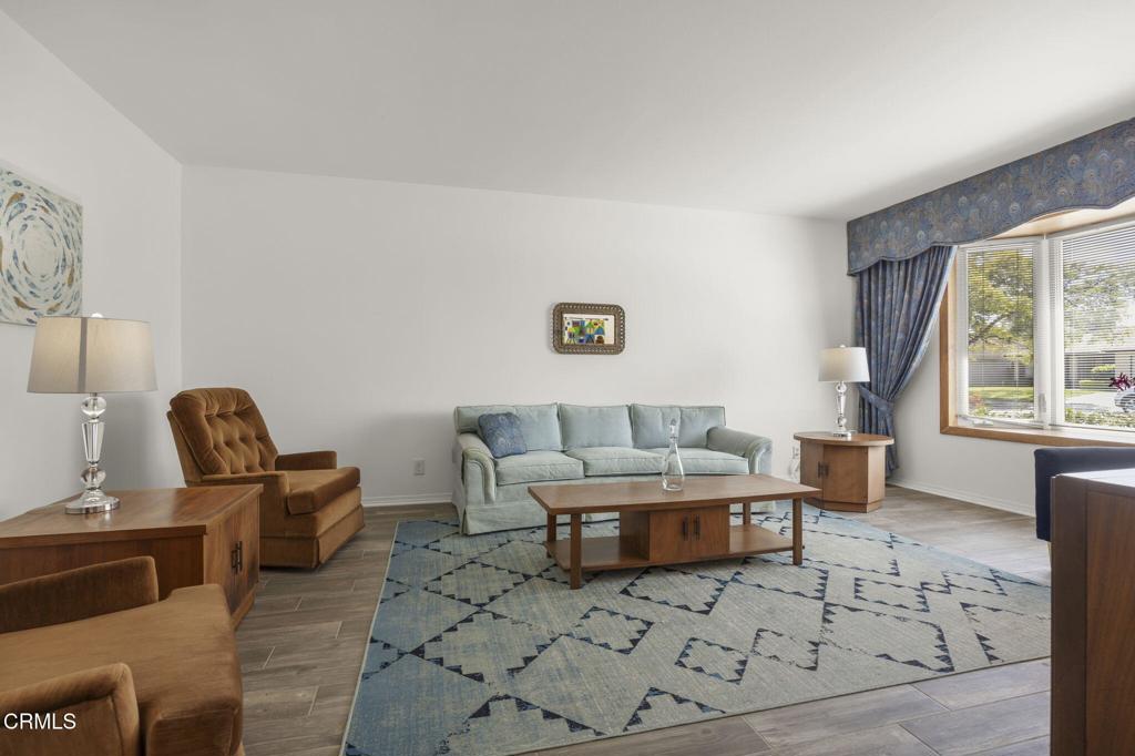 2040 Olga Street Oxnard, CA 93036 - Photo 7 of 48 8-web-or-mls-SeaoroStudios-2040Olga003