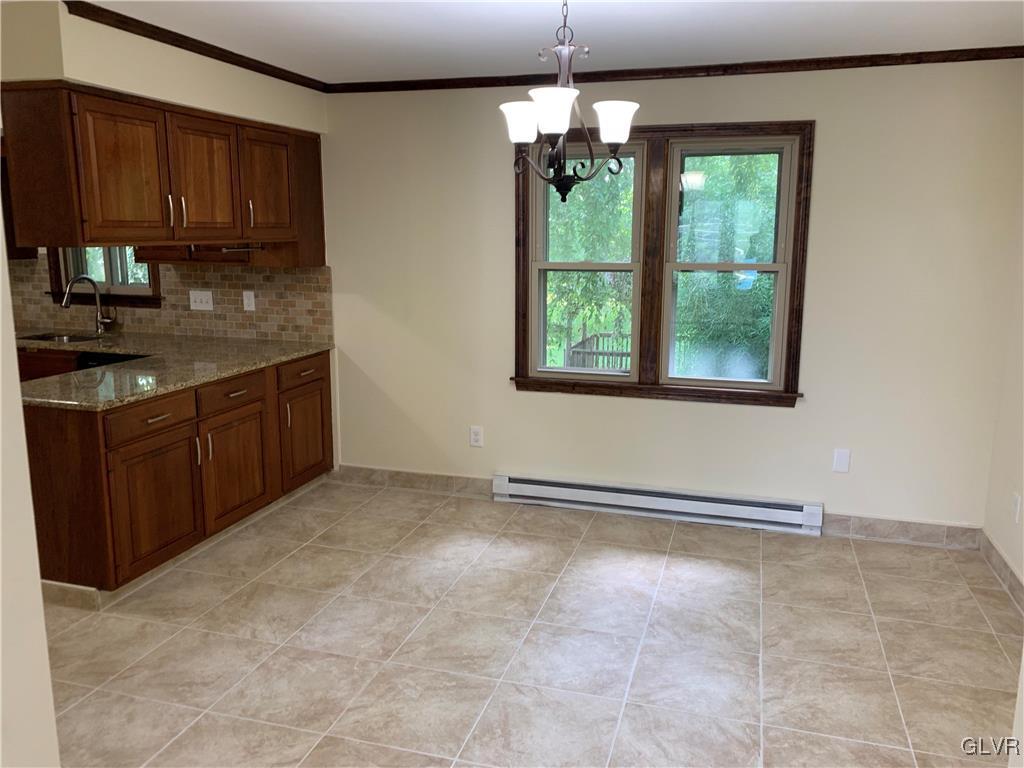 972 Catasauqua Road Whitehall, PA 18052 - Photo 5 of 21 Gallery Image 5