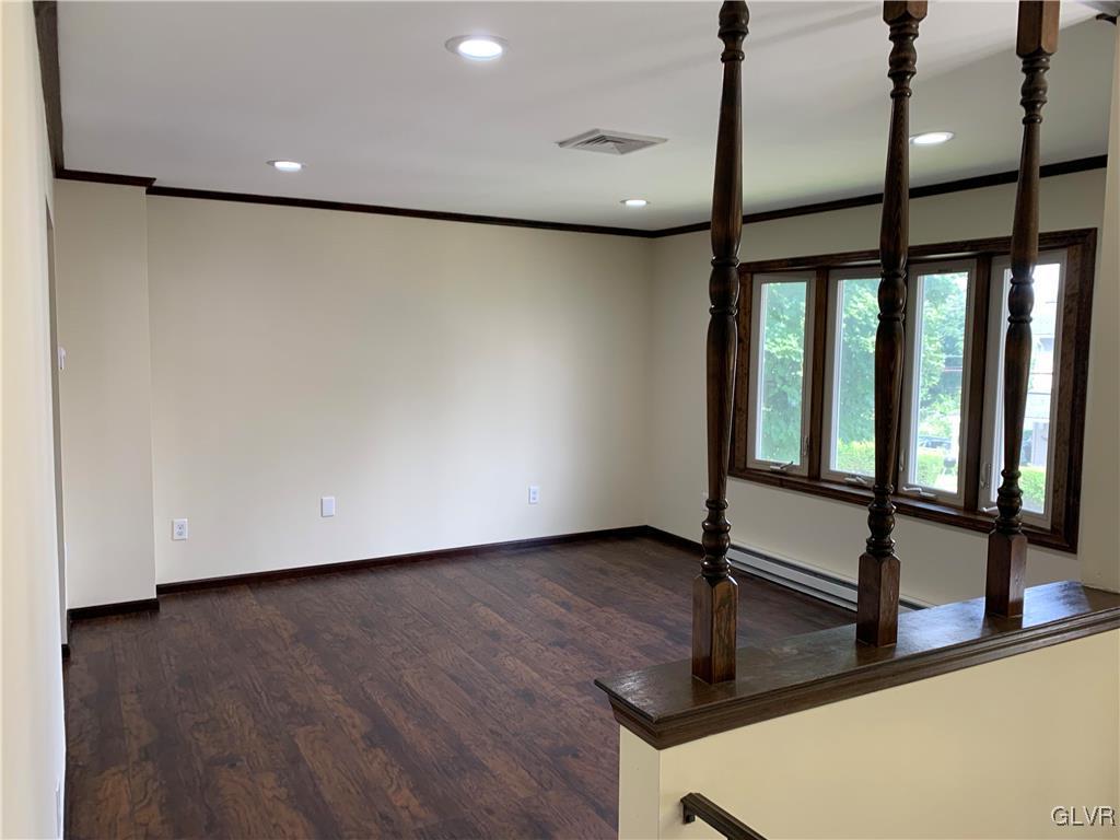 972 Catasauqua Road Whitehall, PA 18052 - Photo 6 of 21 Gallery Image 6