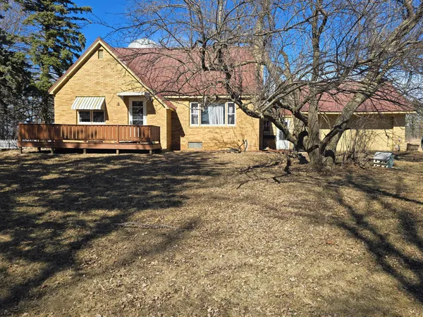 $389,000 | 886 141st Street, Pipestone, MN 56164