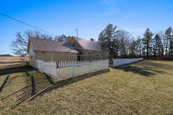 $389,000 | 886 141st Street, Pipestone, MN 56164