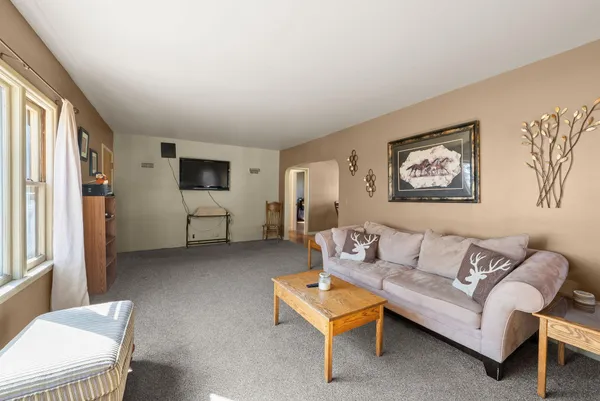 $389,000 | 886 141st Street, Pipestone, MN 56164