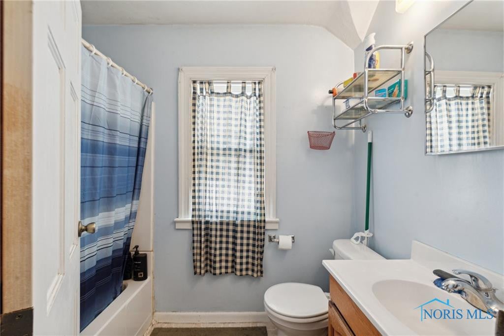 4112 Douglas Road Toledo, OH 43613 - Photo 19 of 25 Photo 19