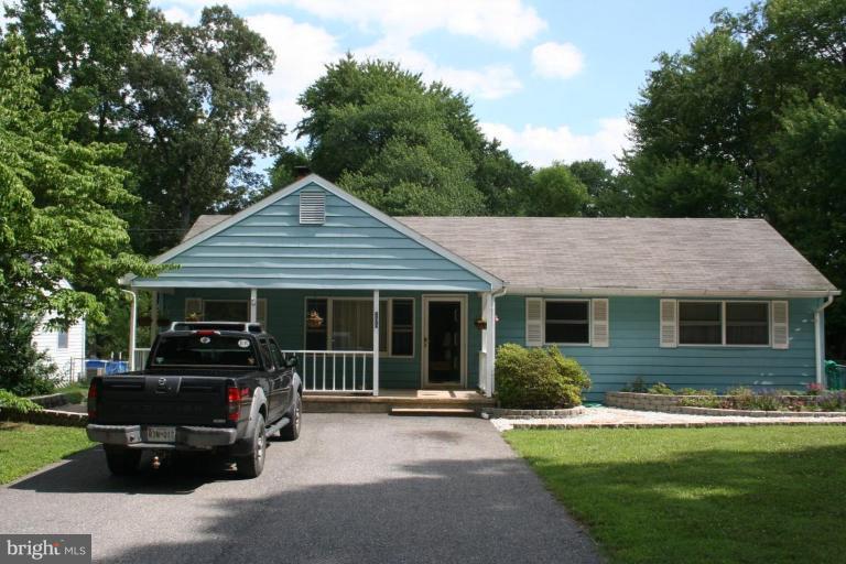 209 Old Magothy Bridge Road Pasadena, MD 21122 - Photo 1 of 15 Front View