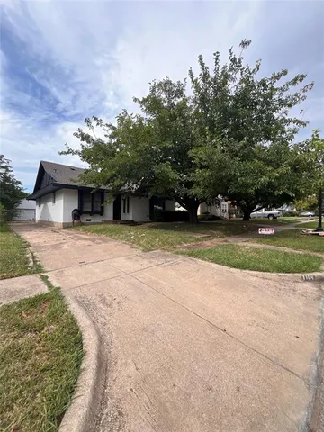 $228,900 | 1104 East Robert Street, Fort Worth, TX 76104