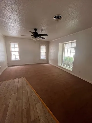 $228,900 | 1104 East Robert Street, Fort Worth, TX 76104