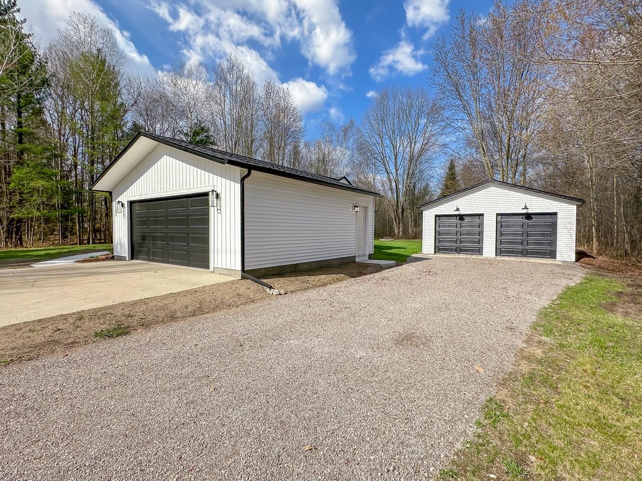 3103 North Stark Road Midland, MI 48642 - Photo 40 of 45 1933084-54dece31-3100-4896-915e-51157f38edae.JPG