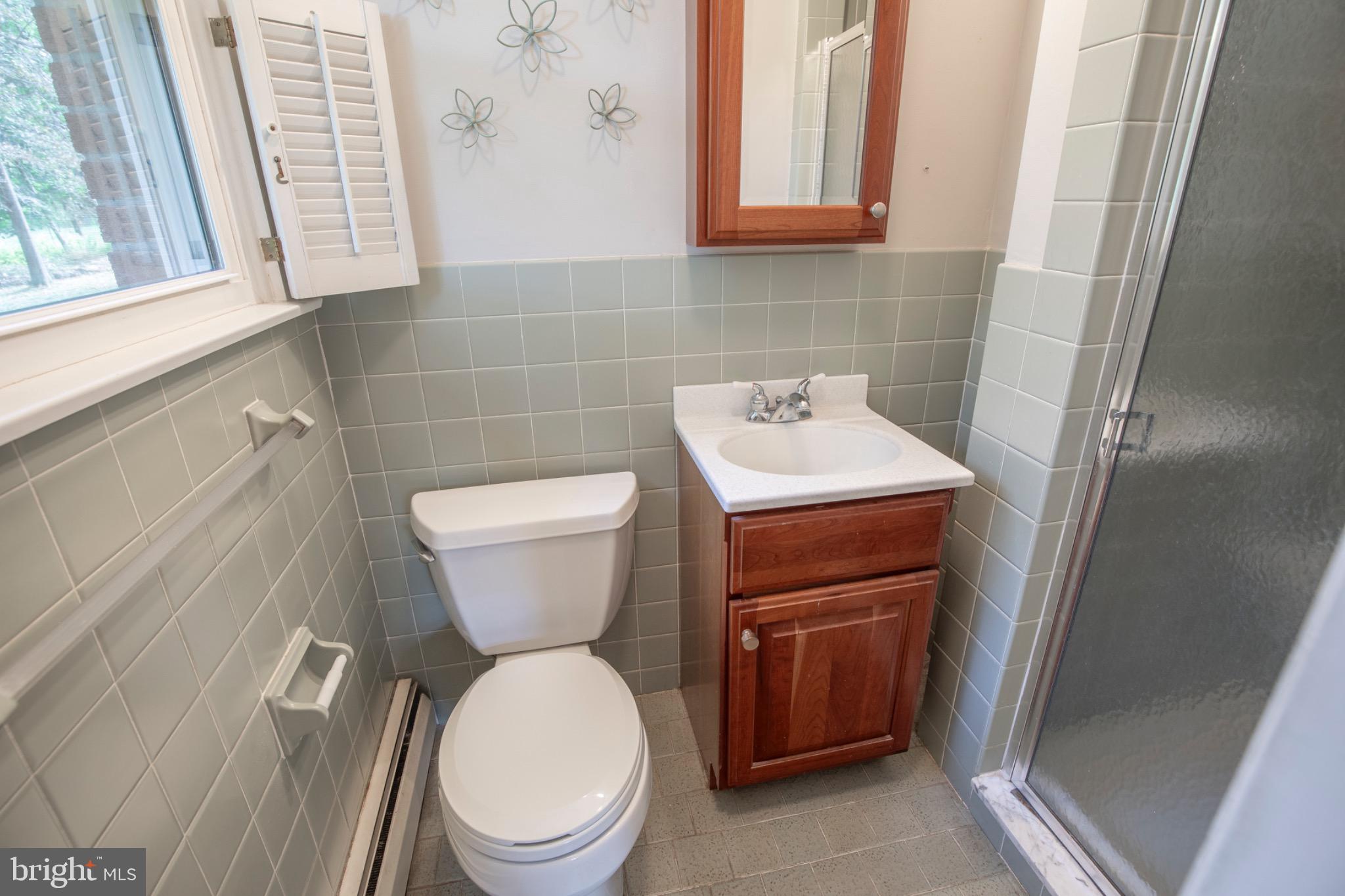 72 Heffner Road Royersford, PA 19468 - Photo 13 of 20 Primary bath with stall shower