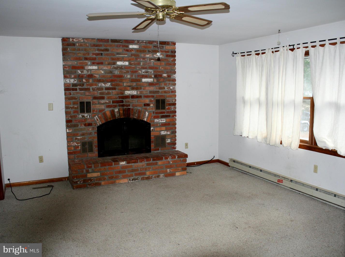 116 Parma Road Chestertown, MD 21620 - Photo 5 of 9 Living Room