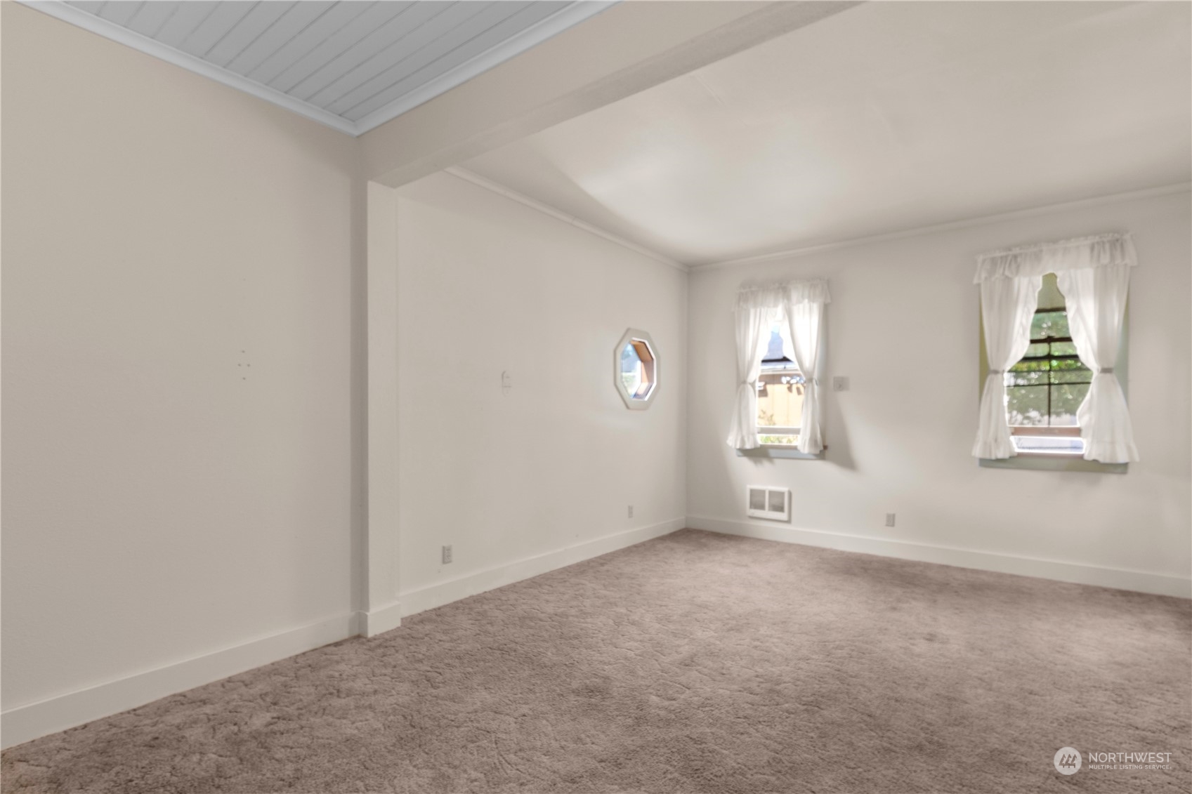 1115 43 Place Seaview, WA 98644 - Photo 12 of 33 Gallery Image 12