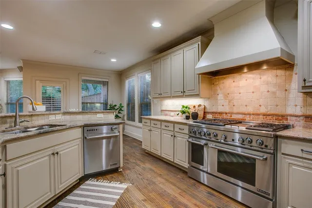 $1,200,000 | 7238 Casa Loma Avenue, Dallas, TX 75214