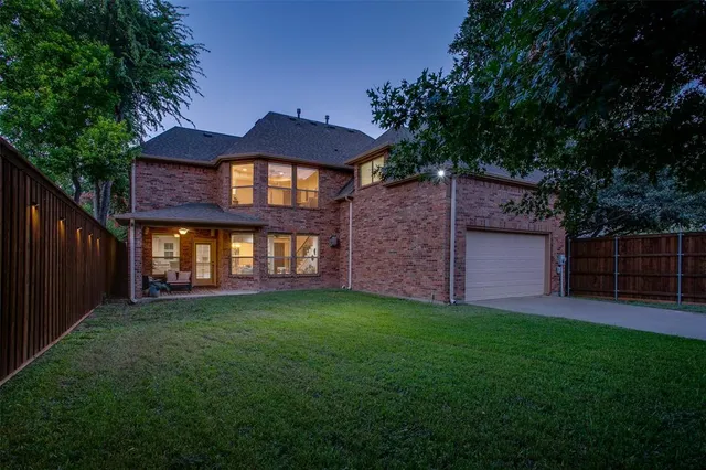 $1,200,000 | 7238 Casa Loma Avenue, Dallas, TX 75214