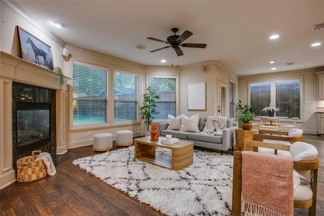 $1,200,000 | 7238 Casa Loma Avenue, Dallas, TX 75214