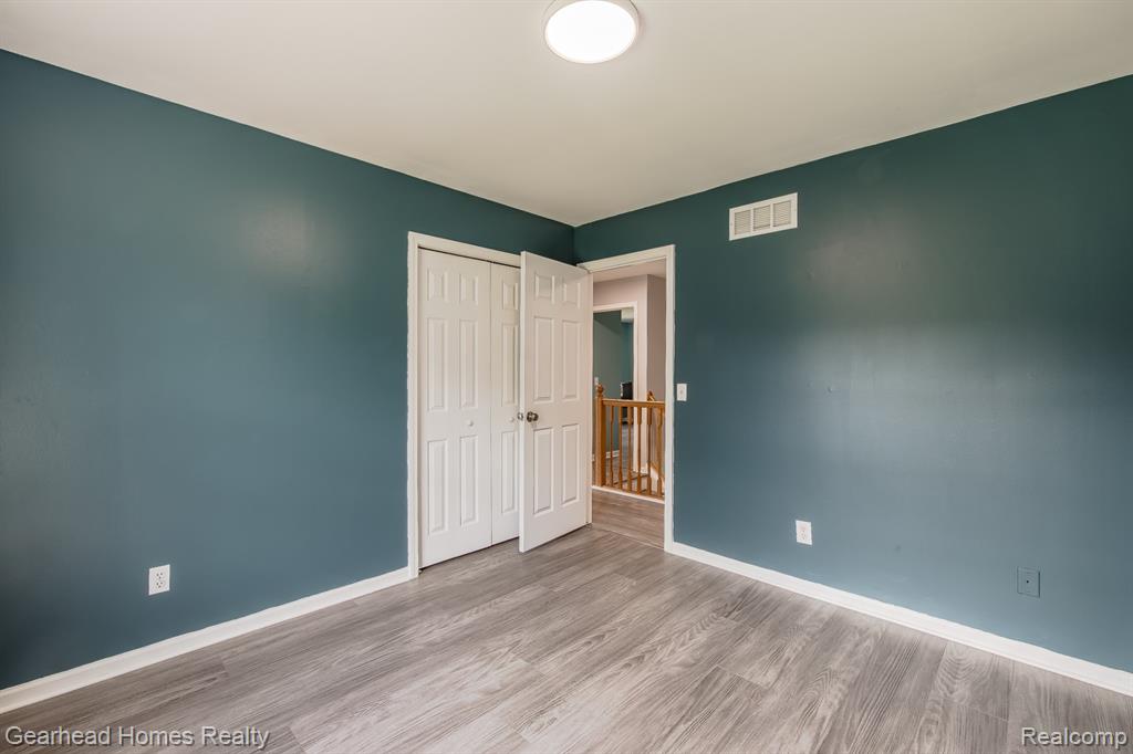 8088 Denton Hill Road Fenton, MI 48430 - Photo 22 of 56