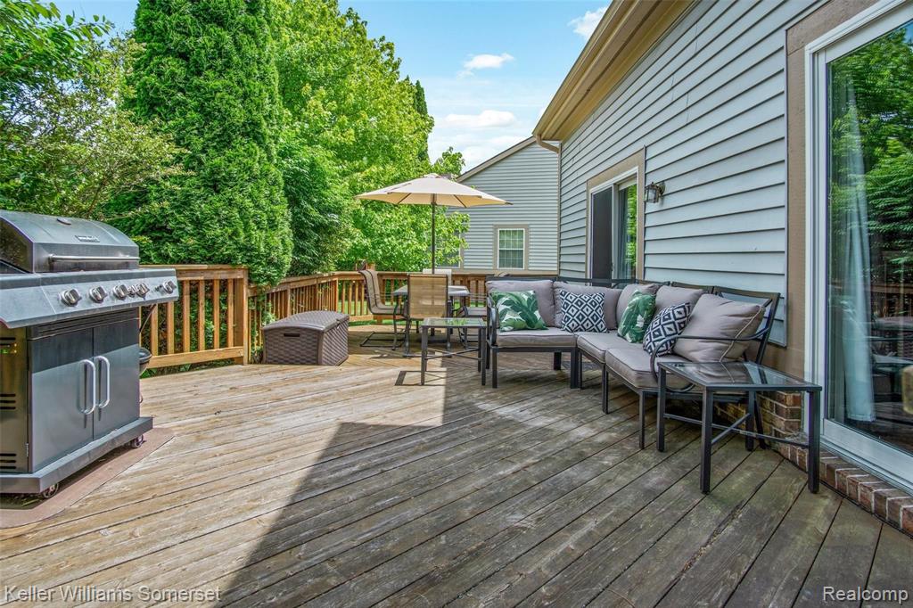 30844 Golden Ridge Novi, MI 48377 - Photo 19 of 41