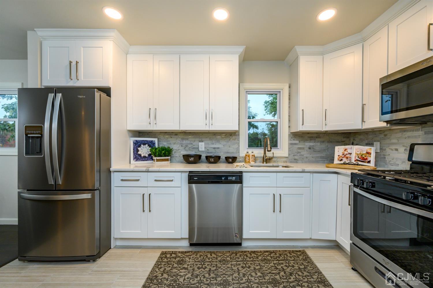 39 Wellington Road East Brunswick, NJ 08816 - Photo 11 of 44 Gallery Image 11
