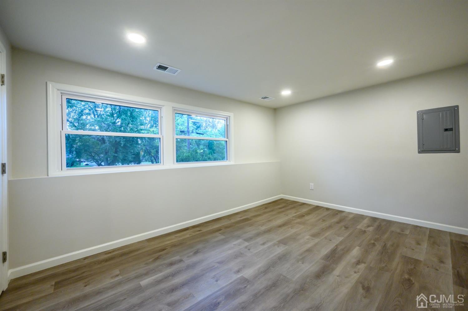 39 Wellington Road East Brunswick, NJ 08816 - Photo 33 of 44 Gallery Image 33