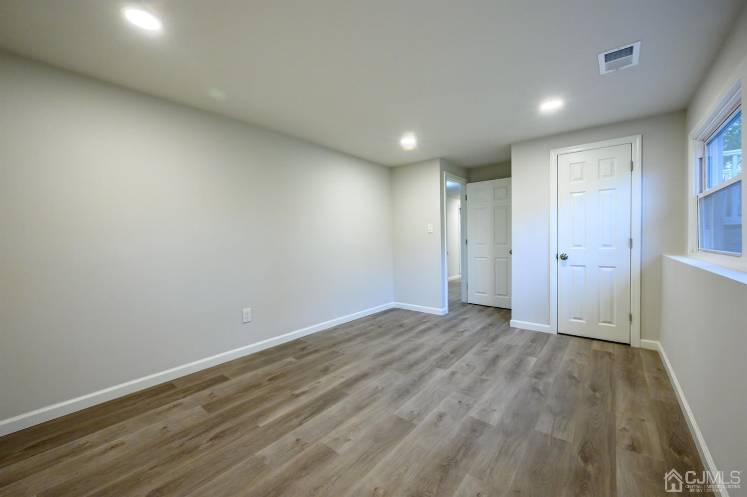 39 Wellington Road East Brunswick, NJ 08816 - Photo 35 of 44 Gallery Image 35