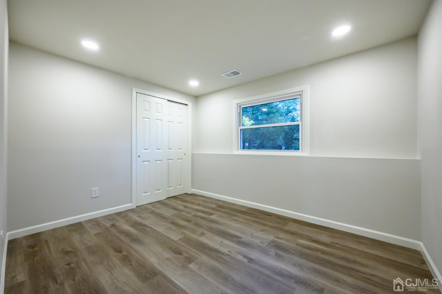 39 Wellington Road East Brunswick, NJ 08816 - Photo 36 of 44 Gallery Image 36
