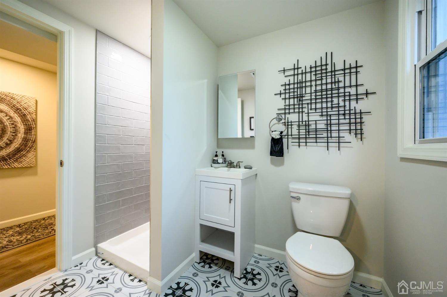 39 Wellington Road East Brunswick, NJ 08816 - Photo 37 of 44 Gallery Image 37