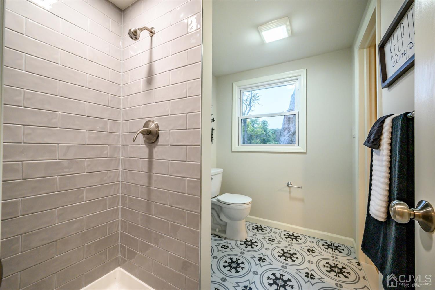 39 Wellington Road East Brunswick, NJ 08816 - Photo 38 of 44 Gallery Image 38