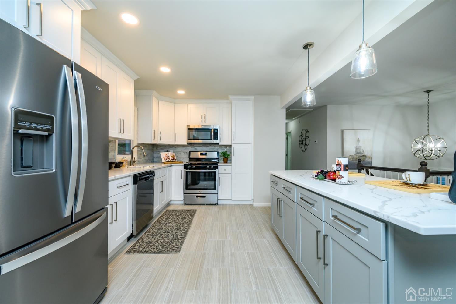 39 Wellington Road East Brunswick, NJ 08816 - Photo 10 of 44 Gallery Image 10