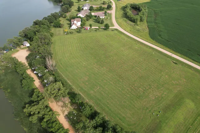 $98,900 | Tbd Lake Shore Drive, Sherburn, MN 56171