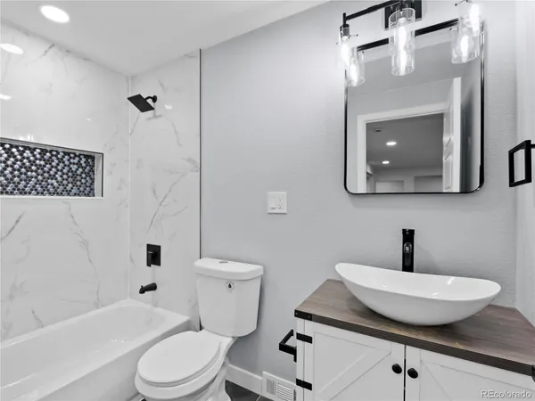 $669,000 | 951 East 10th Avenue, Broomfield, CO 80020