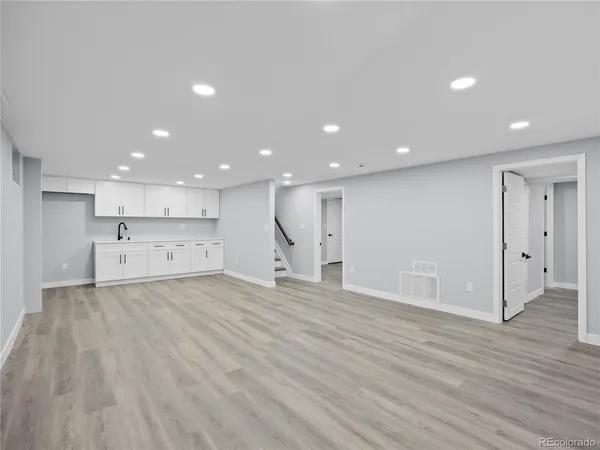 $669,000 | 951 East 10th Avenue, Broomfield, CO 80020