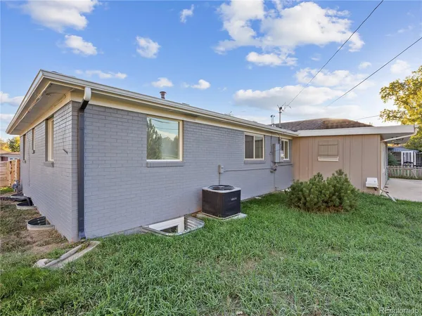 $669,000 | 951 East 10th Avenue, Broomfield, CO 80020