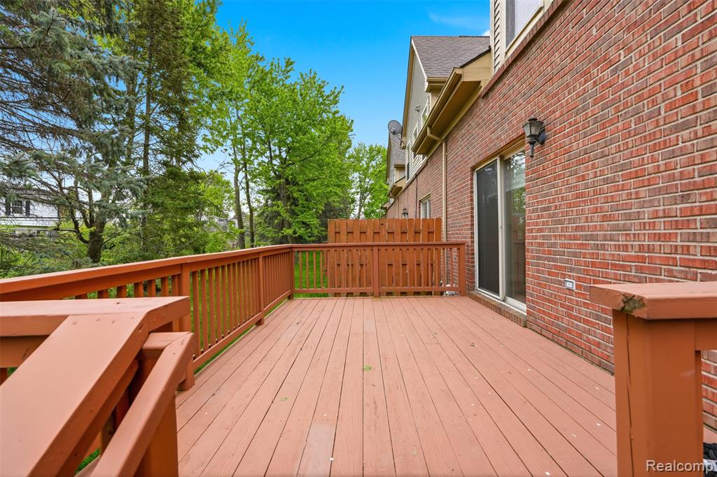 4212 April Lane Sterling Heights, MI 48310 - Photo 44 of 61