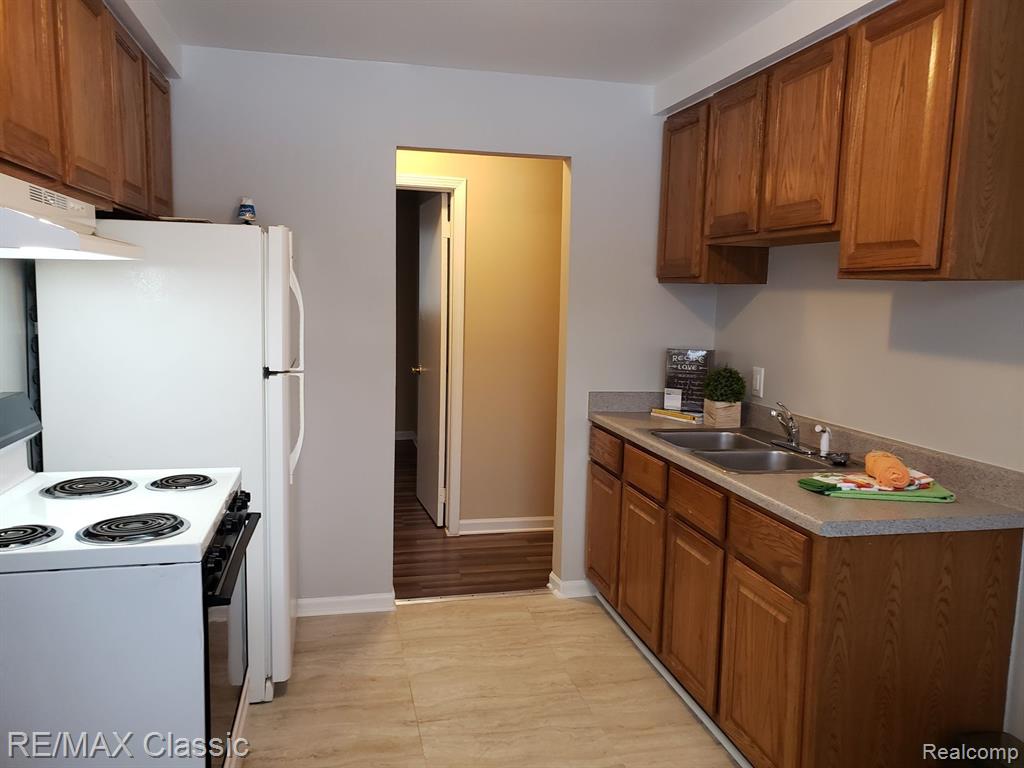 51116 Fairchild Road New Baltimore, MI 48051 - Photo 5 of 26