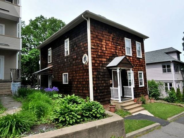 7 Pratt Street Worcester, MA 01605 - Photo 2 of 29 Gallery Image 2